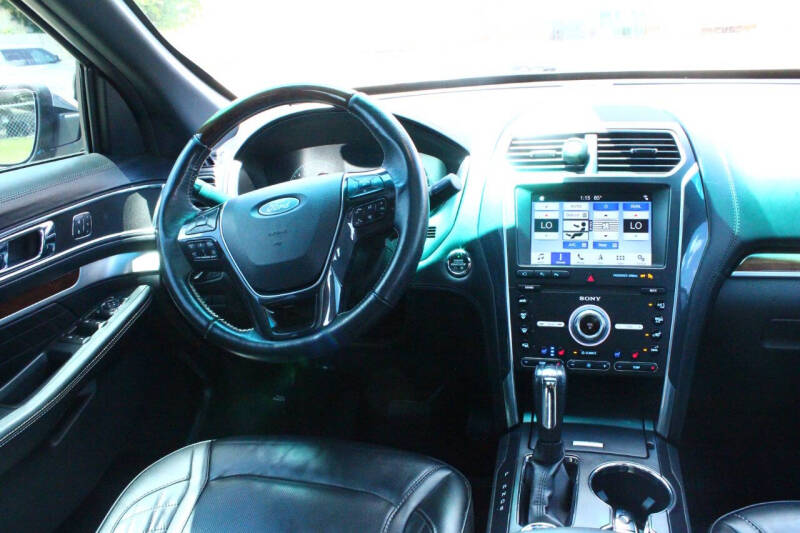 2019 Ford Explorer Platinum