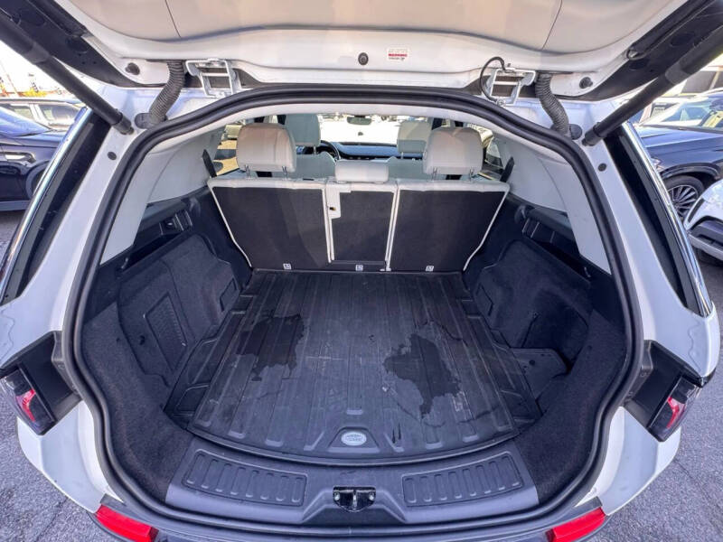 2022 Land Rover Discovery Sport P250 SE