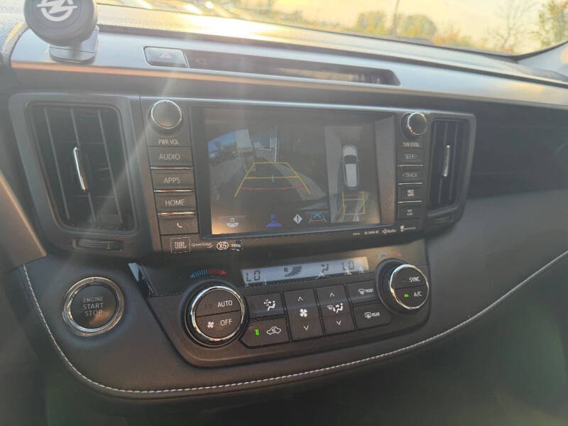 2017 Toyota RAV4 Platinum