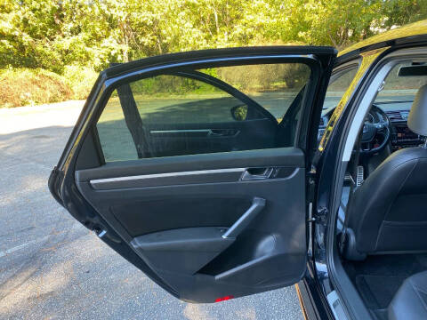 2017 Volkswagen Passat 1.8T R-Line