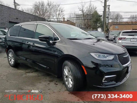 2025 Chrysler Pacifica Select