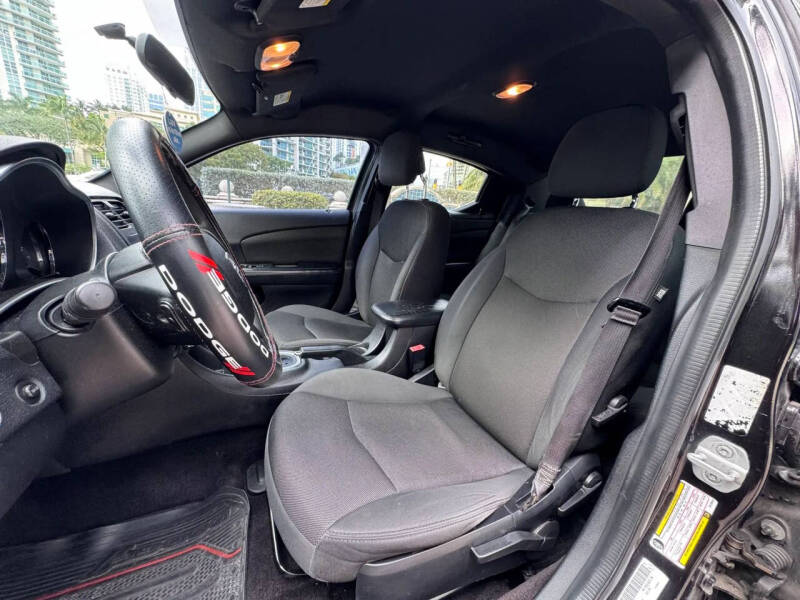 2012 Dodge Avenger SE