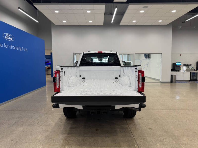 2025 Ford F-350 Super Duty XL