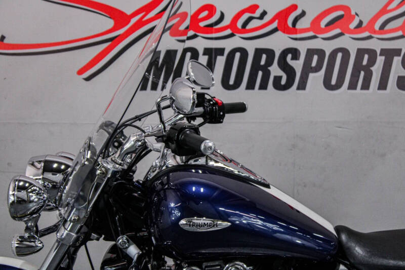 2010 Triumph Thunderbird