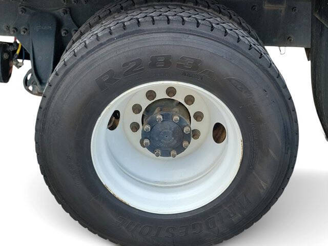 2019 Freightliner M2 106
