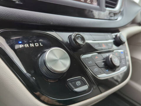 2021 Chrysler Voyager LXi