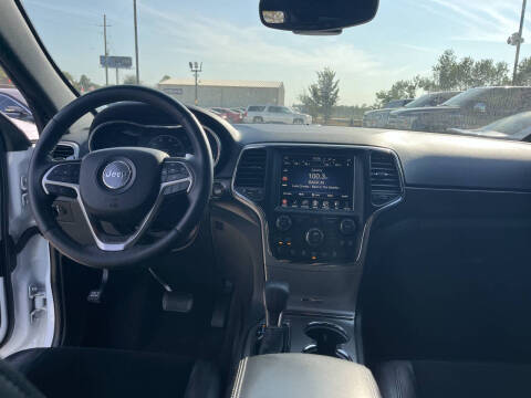 2017 Jeep Grand Cherokee Laredo