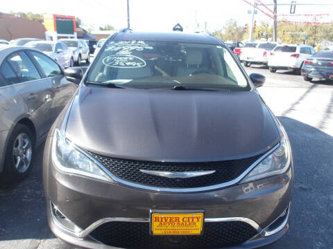 2018 Chrysler Pacifica Touring L