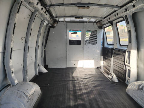 2017 GMC Savana 2500