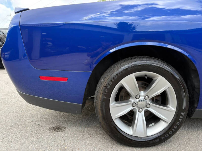 2021 Dodge Challenger SXT