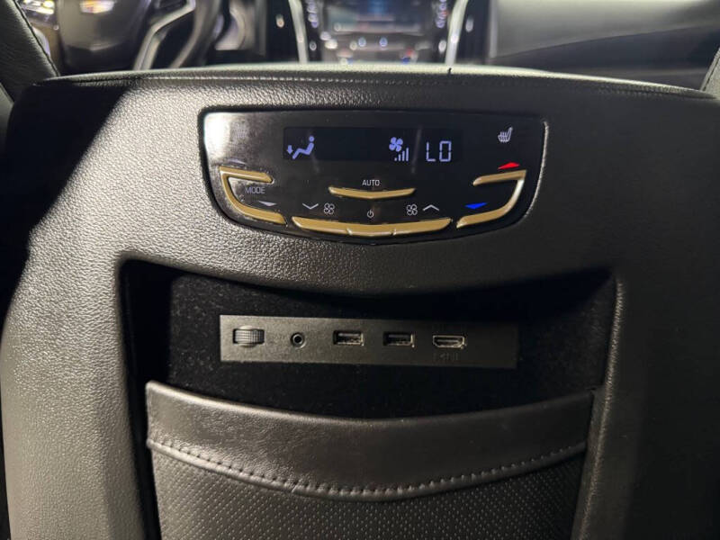 2018 Cadillac Escalade Platinum