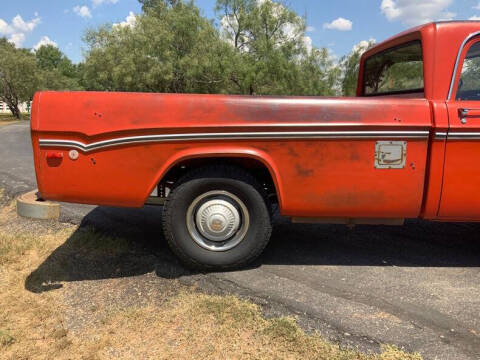 1969 Dodge D200 Pickup
