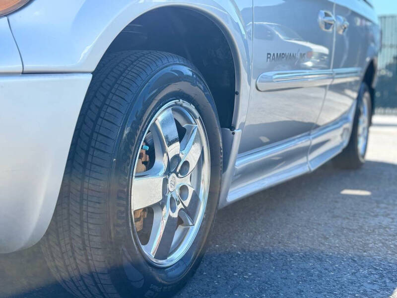 2003 Dodge Grand Caravan ES