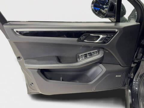 2017 Porsche Macan S