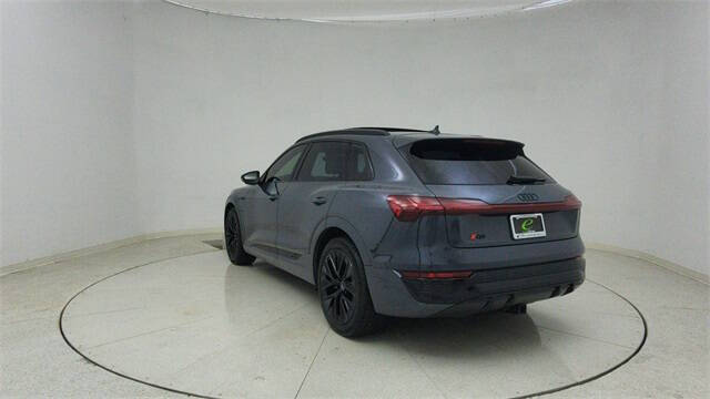 2024 Audi Q8 e-tron quattro Prestige