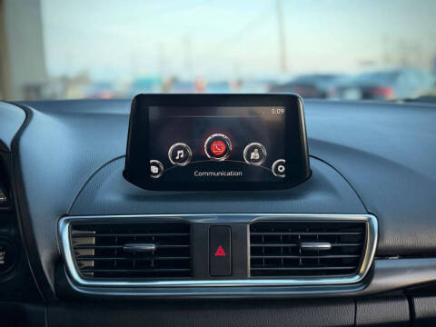 2018 Mazda MAZDA3 Grand Touring