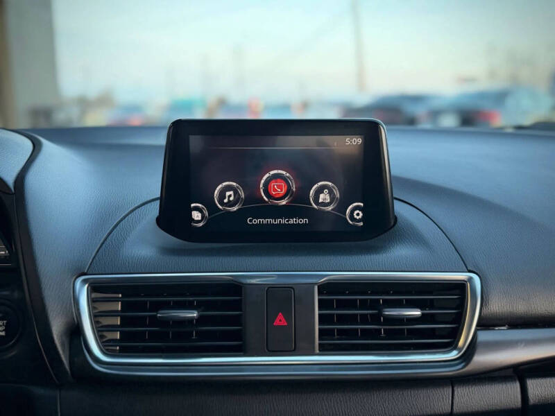 2018 Mazda MAZDA3 Grand Touring