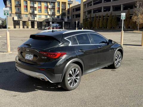 2017 Infiniti QX30 Luxury