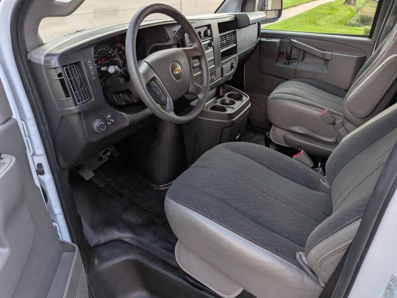 2025 Chevrolet Express 2500