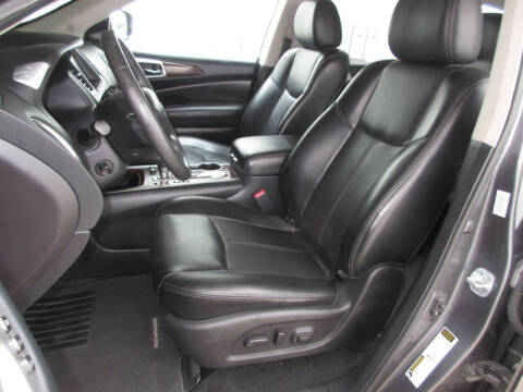 2017 Nissan Pathfinder Platinum