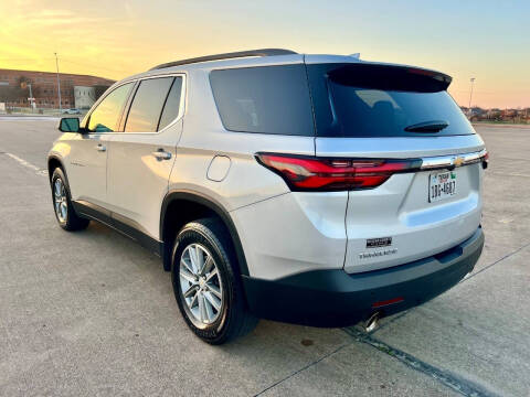 2022 Chevrolet Traverse LT Cloth