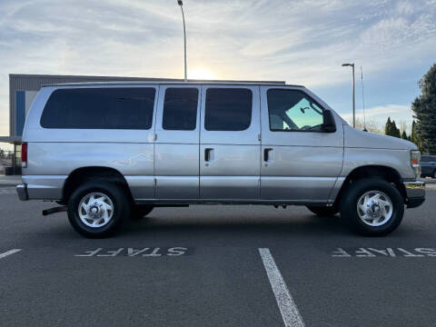 2011 Ford E-Series E-350 SD XLT