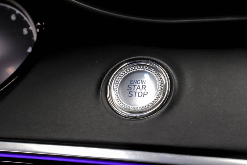 2022 Genesis GV70 2.5T Standard