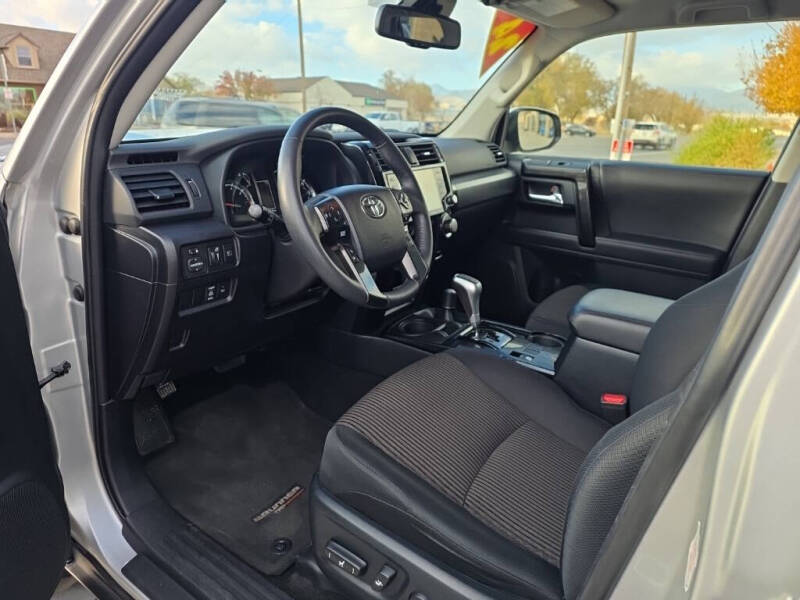 2024 Toyota 4Runner TRD Off-Road