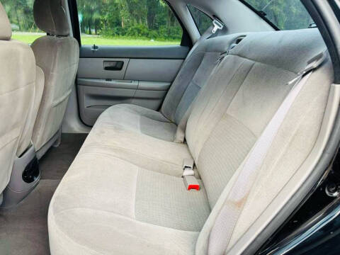 2006 Ford Taurus SE