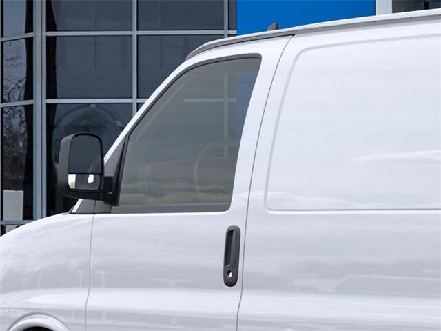 2025 Chevrolet Express 2500