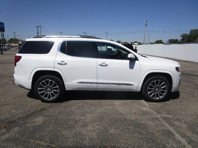2023 GMC Acadia Denali