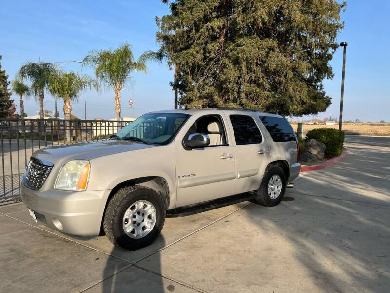 2007 GMC Yukon for sale at PERRYDEAN AERO in Sanger CA