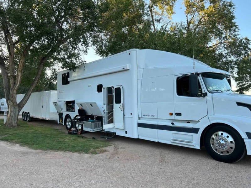 2006 Coach House Volvo VNL