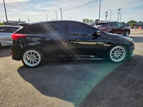 2018 Ford Focus ST