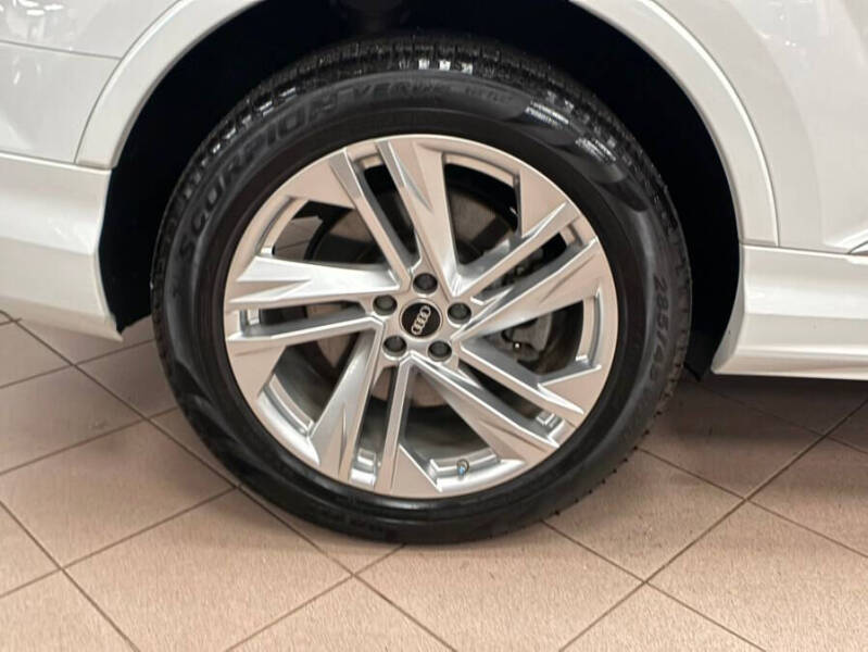 2022 Audi Q7 quattro Premium Plus 55 TFSI