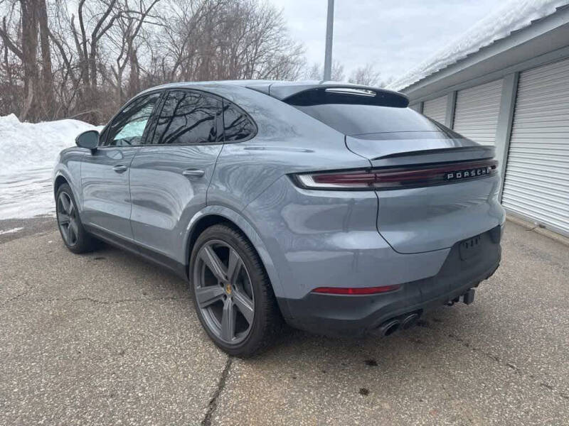 2024 Porsche Cayenne Coupe