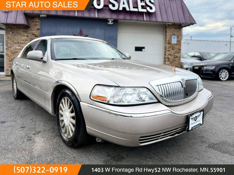 2003 Lincoln Town Car Executive