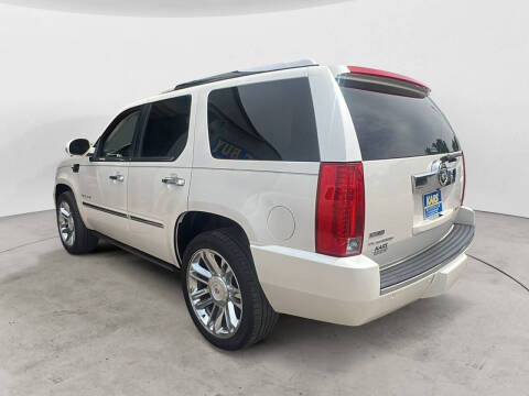 2011 Cadillac Escalade Platinum Edition