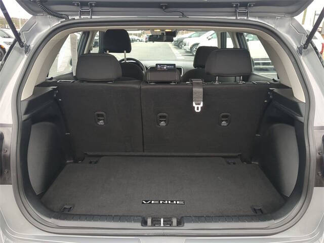 2022 Hyundai Venue SEL