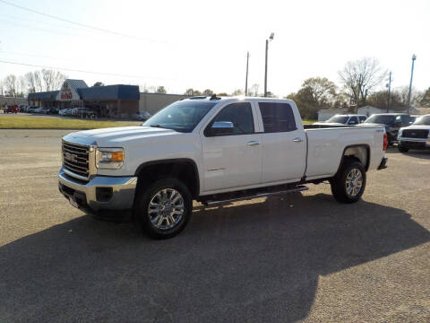 2015 GMC Sierra 2500HD for sale at Young's Motor Company Inc. in Benson NC