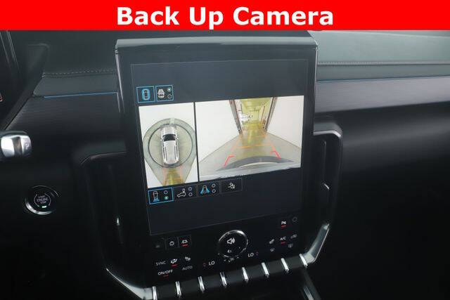 2025 GMC Acadia AT4