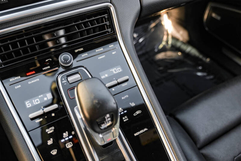 2018 Porsche Panamera