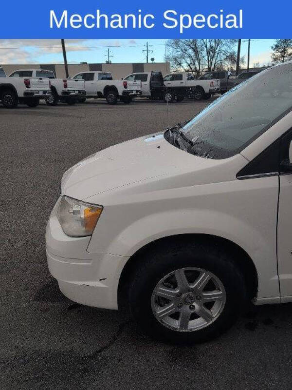 2009 Chrysler Town and Country Touring