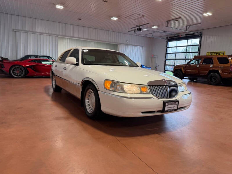 2002 Lincoln Town Car Executive