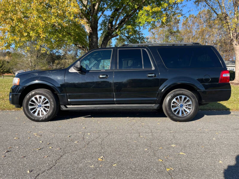 2017 Ford Expedition XLT photo 8