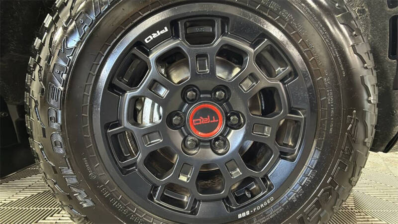 2025 Toyota Sequoia SR5