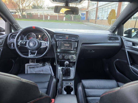 2016 Volkswagen Golf GTI SE