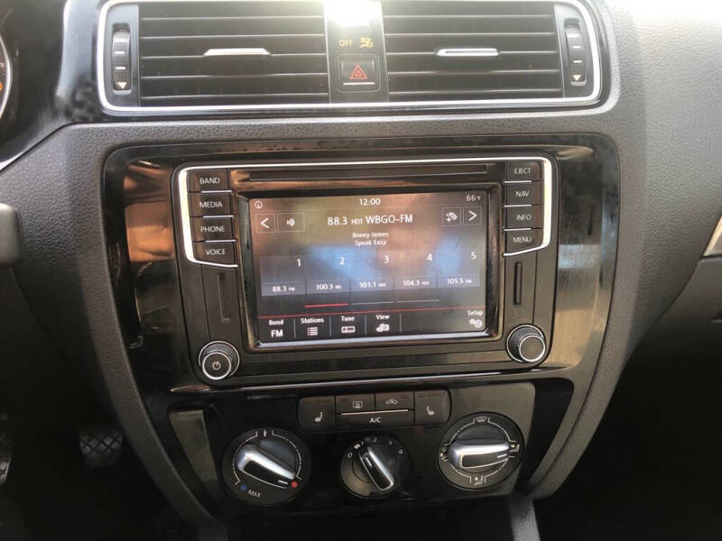 2016 Volkswagen Jetta 1.8T Sport