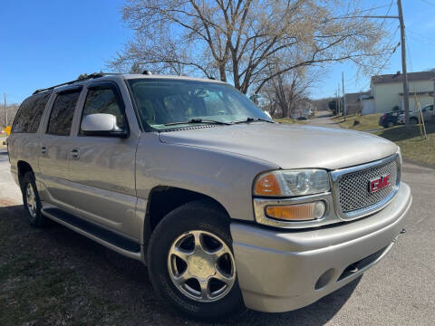 2004 GMC Yukon XL for sale at Trocci's Auto Sales in West Pittsburg PA