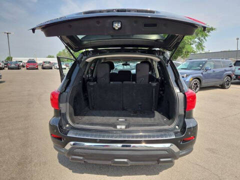 2020 Nissan Pathfinder S